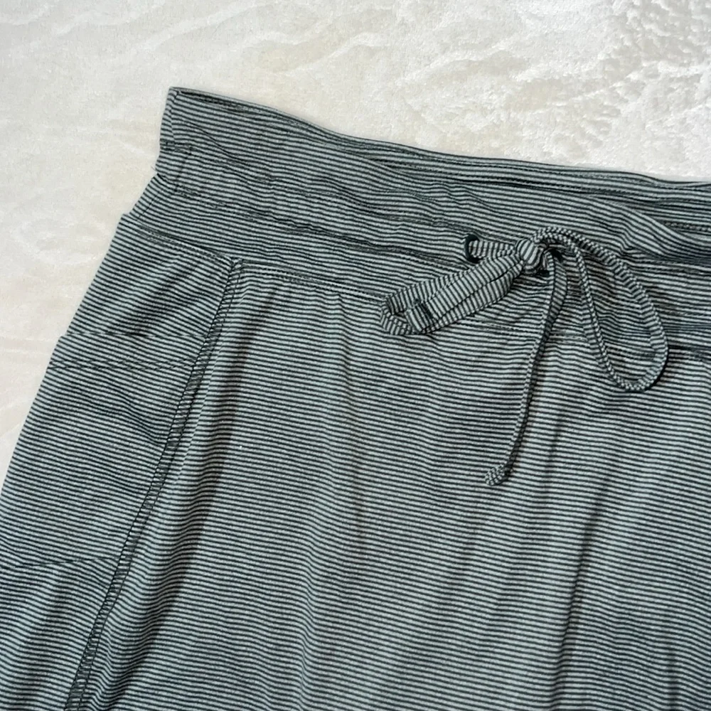 Balance Collection skort - Picture 2 of 5